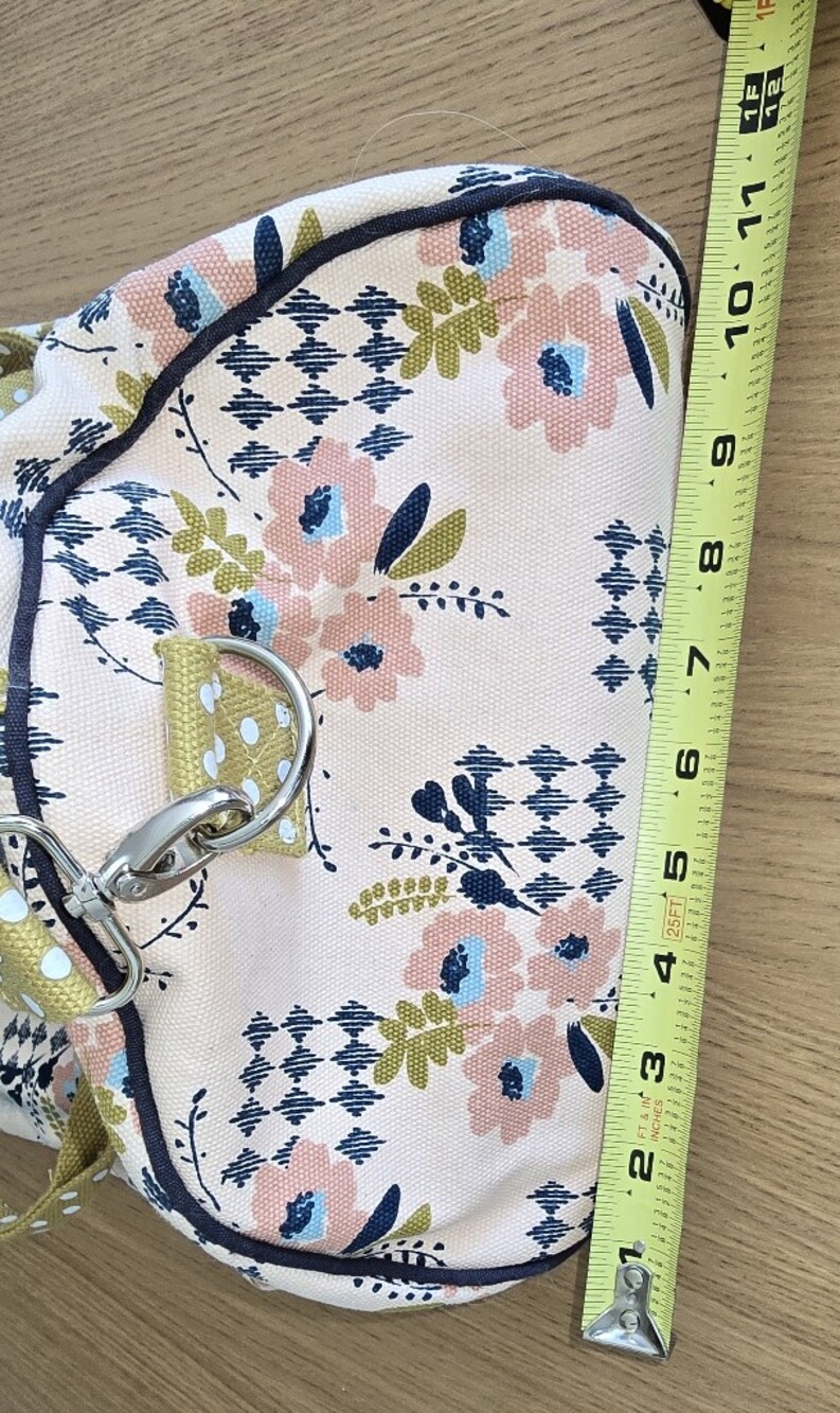 Stylish Floral Duffle Bag in Cream and Mustard - Picture 4 of 5
